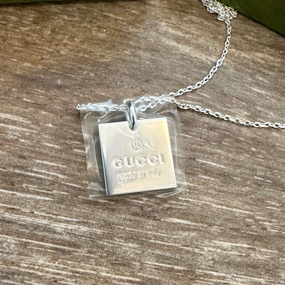 Gucci made in Italy trademark square sterling silver necklace, 18.9”, NIB. - Picture 8 of 8